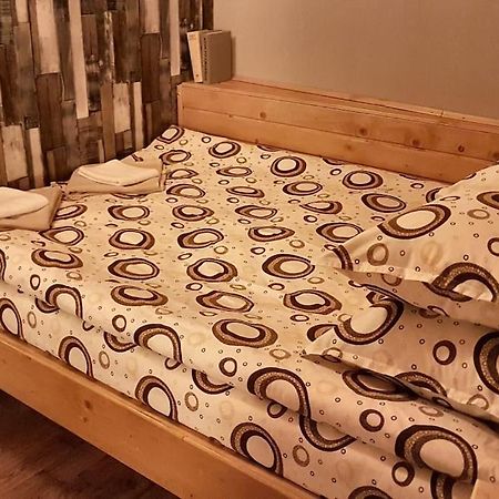 Duvaro Guesthouse Raduil Bagian luar foto