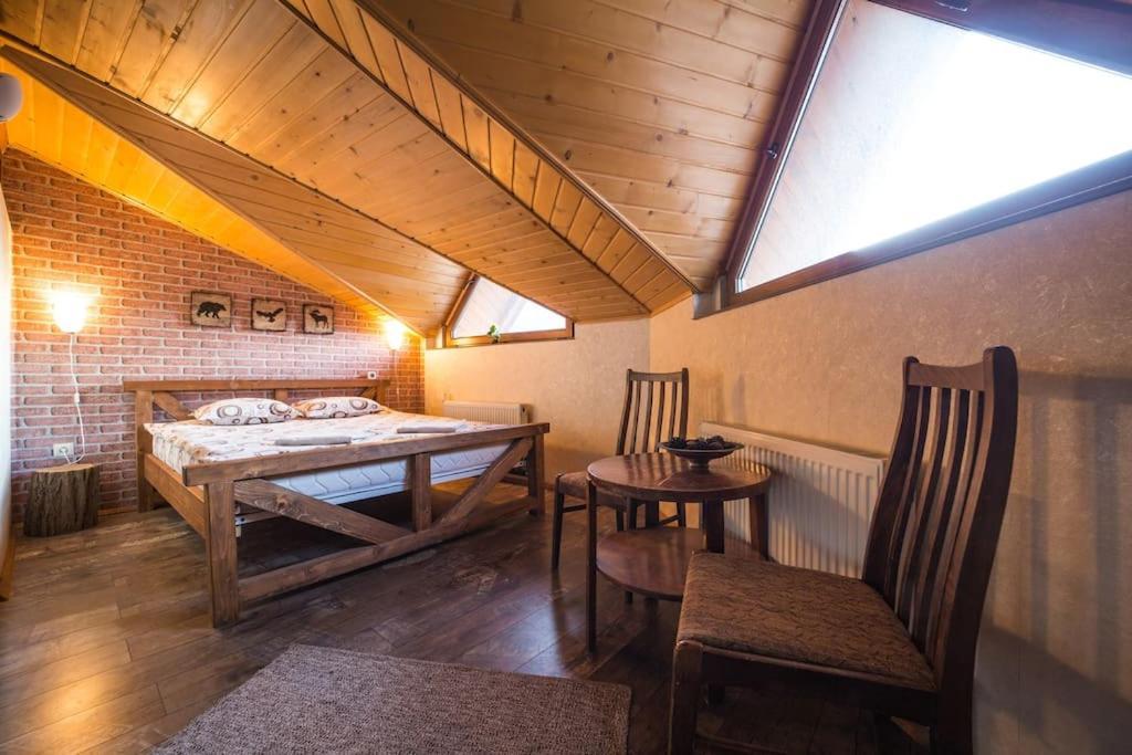Duvaro Guesthouse Raduil Bagian luar foto