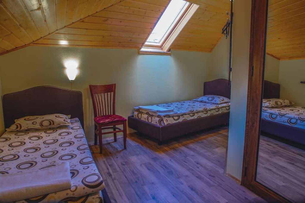 Duvaro Guesthouse Raduil Bagian luar foto