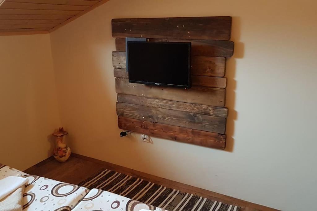 Duvaro Guesthouse Raduil Bagian luar foto