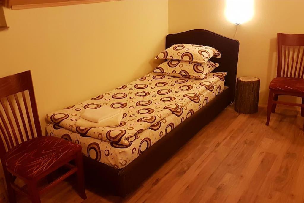 Duvaro Guesthouse Raduil Bagian luar foto