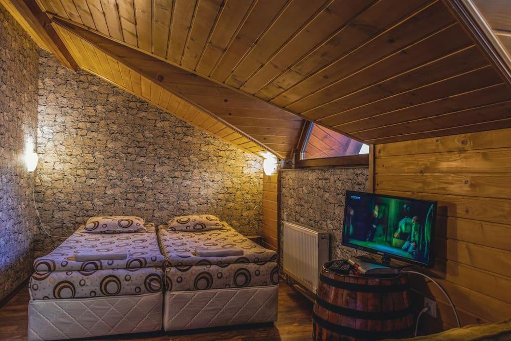 Duvaro Guesthouse Raduil Bagian luar foto