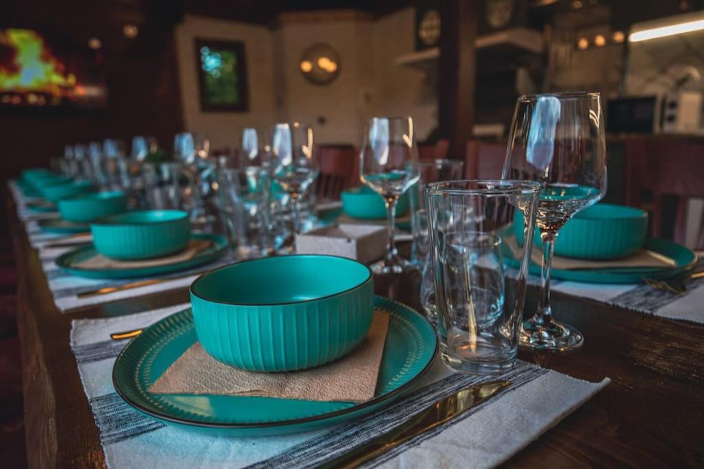 Duvaro Guesthouse Raduil Bagian luar foto