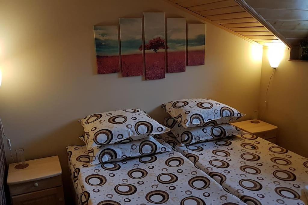 Duvaro Guesthouse Raduil Bagian luar foto