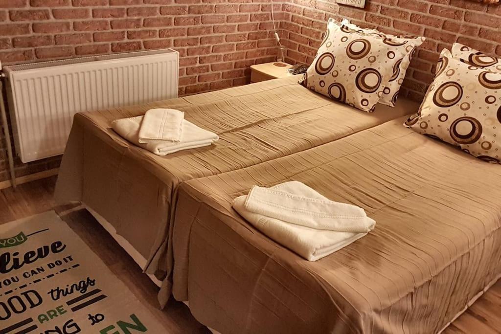 Duvaro Guesthouse Raduil Bagian luar foto